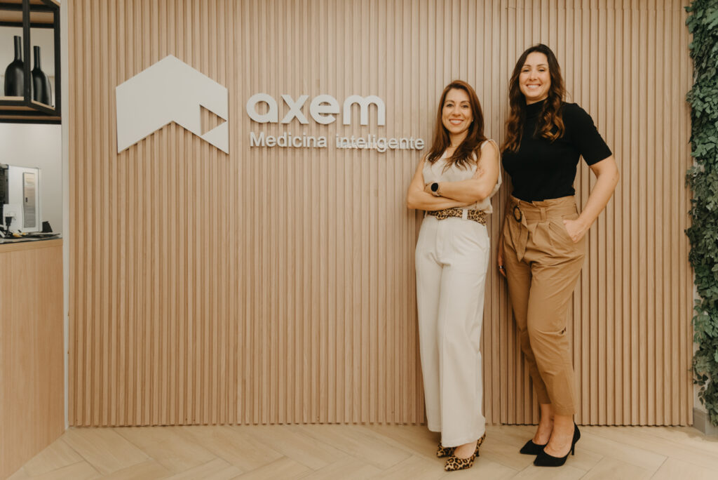 Axem 1 ano-51